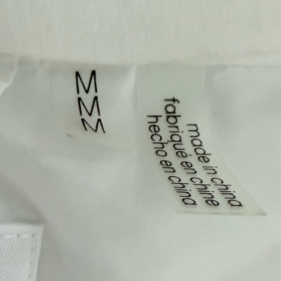 Calvin Klein Women’s Lightweight White Puffer Jacket with Hood! Medium - Picture 4 of 8